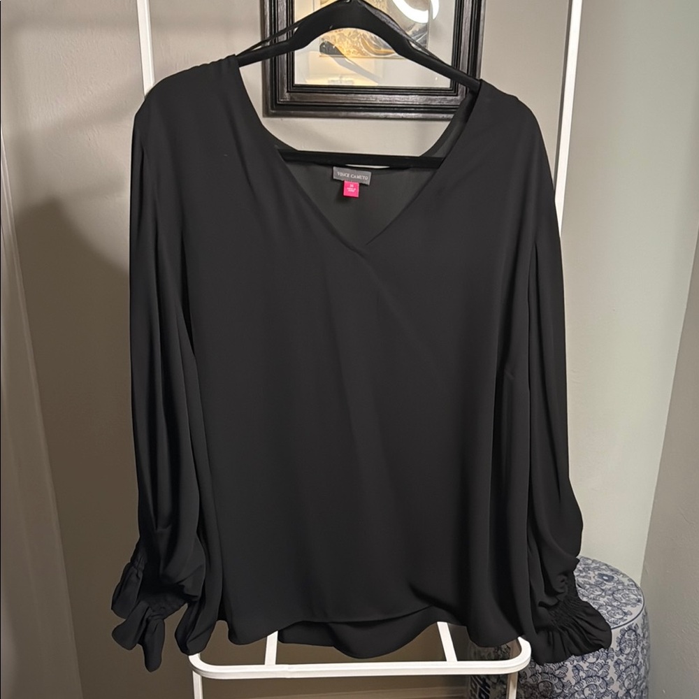 Vince Camuto Black Relaxed Long Sleeve Blouse
